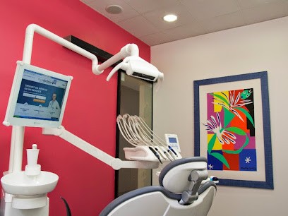 Dr. Vincianne Raphenon - Dentist Marseille, Dentiste à Marseille 05