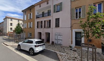 Godemet Christelle, Dentiste à La Garde-Freinet