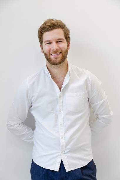 Dr Alexandre KARCENTY, Dentiste à Paris 08