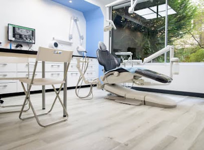 Marion Hastert Dentiste à Paris 20