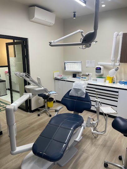 Docteur Michael TSANG, Dentiste à Paris 11