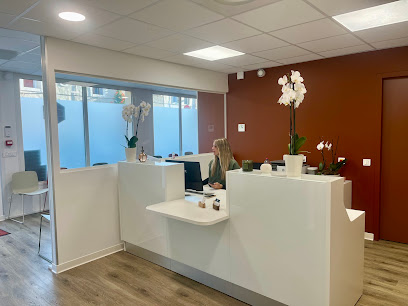Dr Champion Jean-Côme - Dentiste Montpellier - Cabinet Dentaire - Blanchiment - Implant - Facettes Dentiste à Montpellier