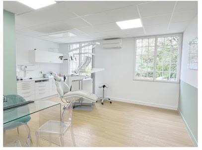 Dr Aurélie FOUCHET, Dentiste à Saint-Étienne-de-Montluc