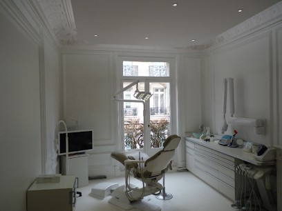 Dr BETSCH Francis, Dentiste à Paris 08