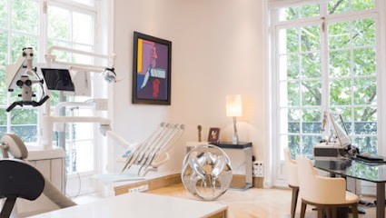 Dr Laureen Hayon - Endodontiste, Dentiste à Paris 16