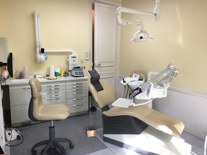 Dr Alain Aubert, Dentiste à Paris 06