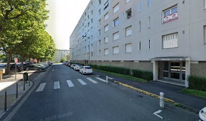 Pouch Elisabeth, Dentiste à Clermont-Ferrand
