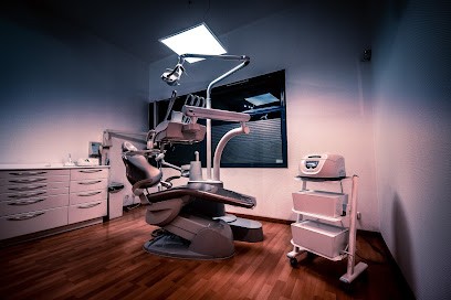 Dr.Accurso Fabien dental office, Dentiste à Saint-Jean