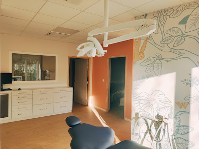 Dr Justine Brassaert - Pratique Réservée À L'orthodontie - Cabinet Du Val Dentiste à Saint-Denis-en-Val