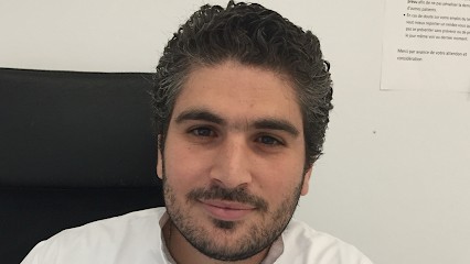 Dr Nethanel BELLAHSEN Dentiste Esthétique Paris-Implant-Orthodontie-Facettes-Blanchiment-Dentiste Paris, Dentiste à Paris 15