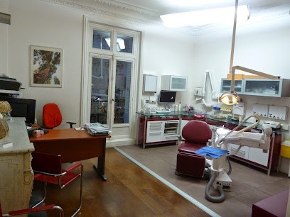 Courson Frédéric, Dentiste à Paris 01