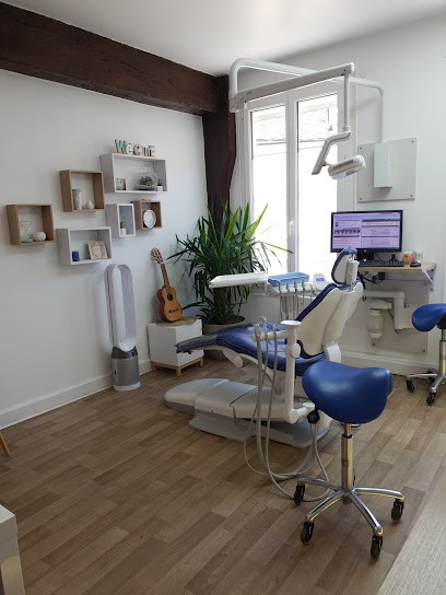 Docteur Joanna NGUYEN, Dentiste à Dreux