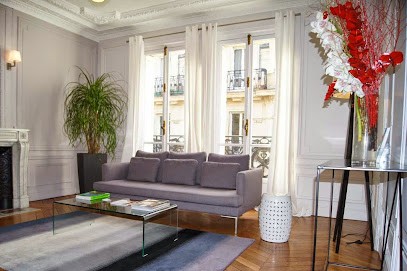 Dr Yasmina Miss, Dentiste à Paris 17