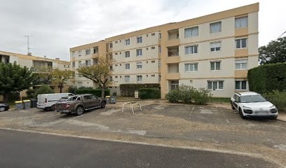 Rousseau Gilles, Dentiste aux Angles