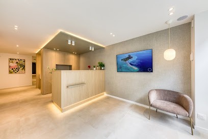 VDA Smile - Orthodontie Enfant/ Adulte à Ville d'Avray - Dr Kelly Bouaziz & Dr Léa Korchia, Dentiste à Ville-d'Avray