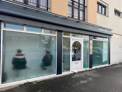 Camille Serna, Dentiste à Villecresnes