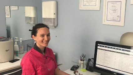 Marie Kuhn, Dentiste à La Garenne-Colombes