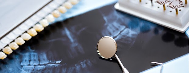 Docteur Andra SUSCIUC, Dentiste à Saint-Genest-Lerpt