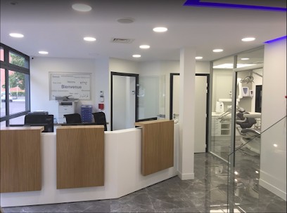 DENTAL CENTER EVRY, Dentiste à Évry