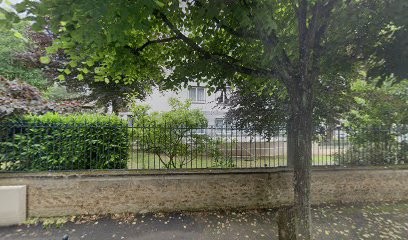 Tran Van-Phuc, Dentiste à Montgeron