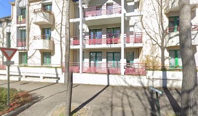 Dinahet Bertrand, Dentiste à Pacé