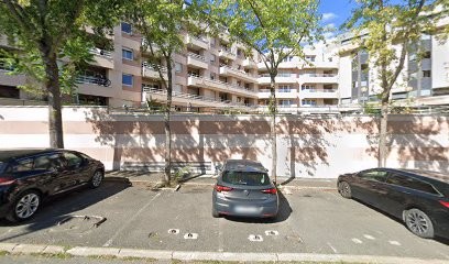 Barthaburu Bertrand, Dentiste à Orléans