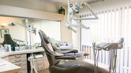 Dr Malia MEZI KAIBI, Dentiste à Les Pavillons Sous Bois