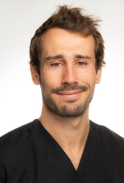 Docteur Maxime Figué - Implantologie, Greffe, Chirurgie Gingivale Dentiste à Bordeaux