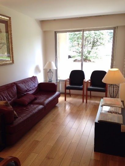 Dr Alain Uzan, Dentiste à Paris 12