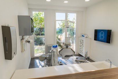 Dr Angelina STEFAN, Dentiste à Nice