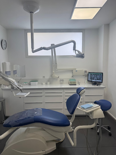 Dr Emma Giudicelli - Cabinet Dentaire De La Croix De Berny Dentiste à Antony