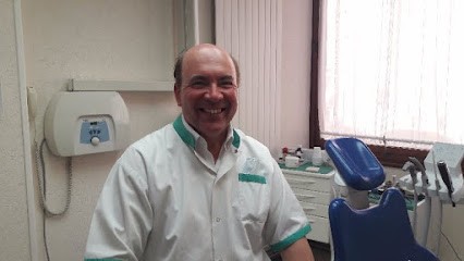 Champion Yves, Dentiste à Montargis