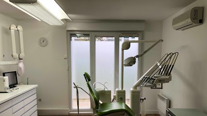 Dr Malika KHELIL HINI, Dentiste à Viry-Châtillon