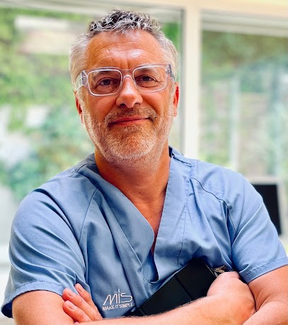 Docteur Olivier BOUCHET, Dentiste à Calais