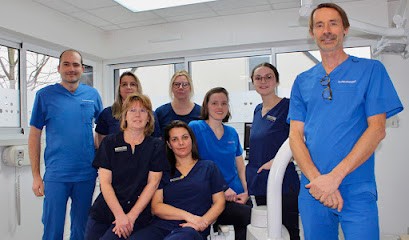 Huet Renaud, Dentiste à Fougères