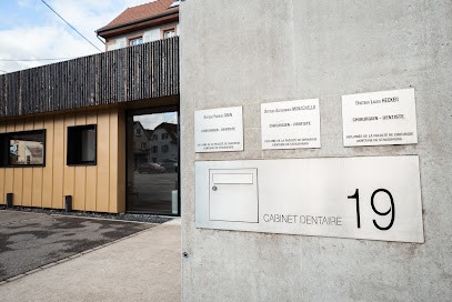 Docteur Laura Hecker, Dentiste à Munster