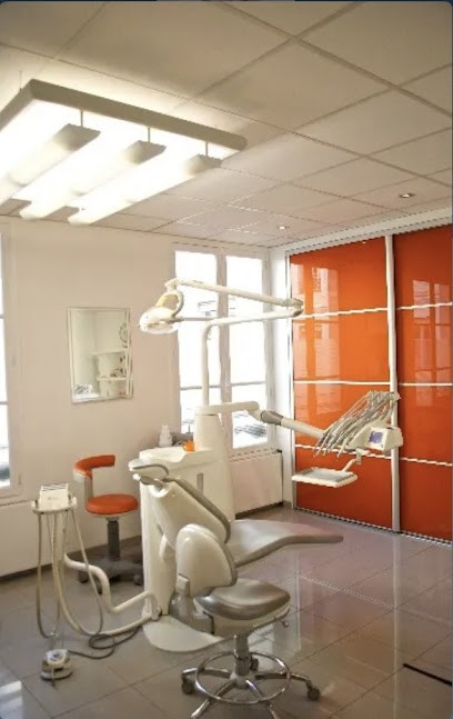 Dr Precilia ZIRI, Dentiste à Paris 09