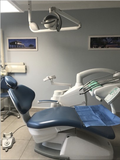 Batista Roy Carole, Dentiste à Lormont