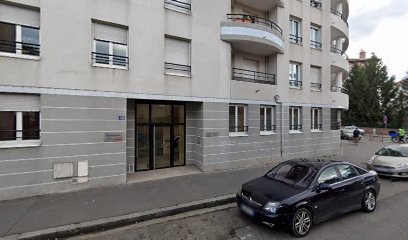 Iulia Neiciu, Dentiste à Villeurbanne