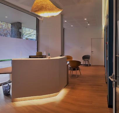 Dr Adrian CRUCES, Dentiste à Lille