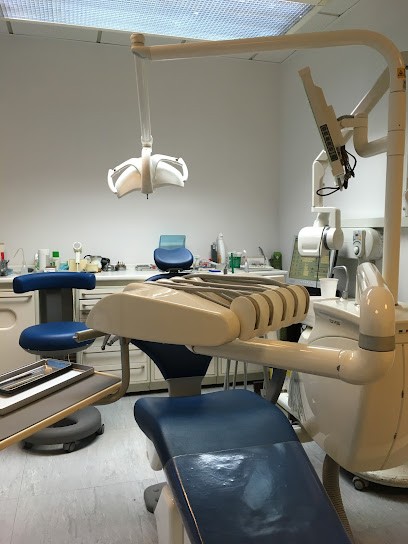 Dr Marc Strumfeld, Dentiste à Pantin