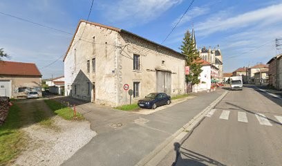 Dzierzynski Antoine, Dentiste à Lacroix-sur-Meuse