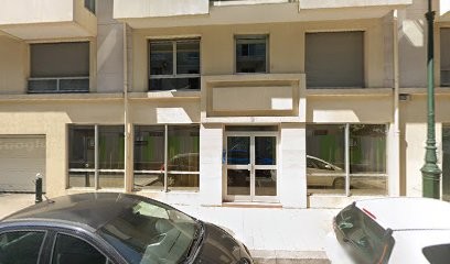 Dr Jeanne BARDINET, Dentiste à Puteaux