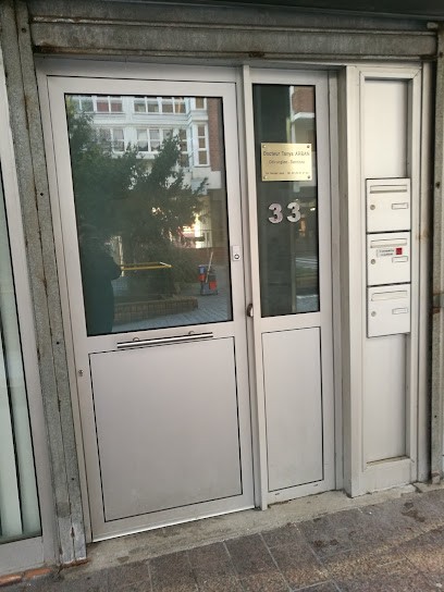 Arban Tanya, Dentiste à Villeneuve D Ascq