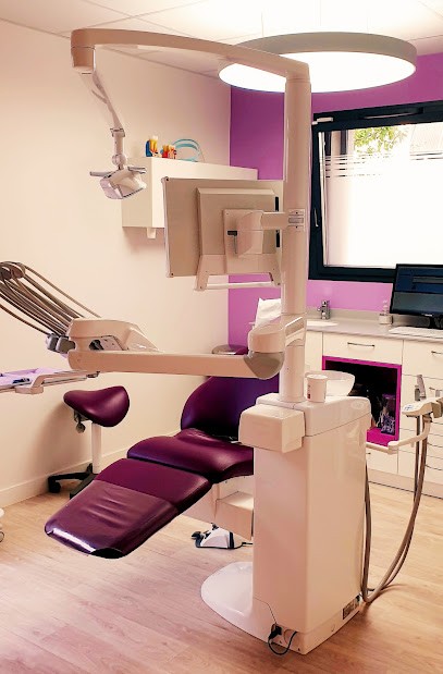 Dicu Soare Laura, Dentiste à Saint-Sorlin-en-Valloire