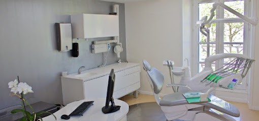 Dr Delphine BERTHELOT, Dentiste à La Roche-sur-Yon