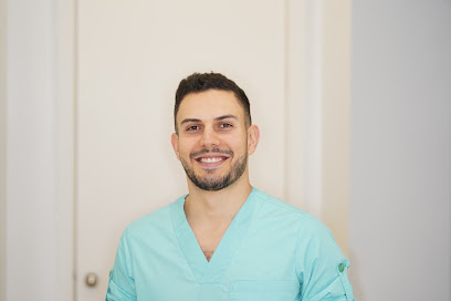 Dr Amamra Abderrahmane - Chirurgien Dentiste Dentiste à Saint-Gervais-d'Auvergne