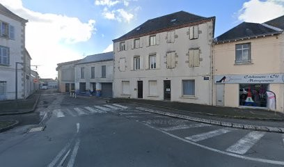 Mirande Dominique, Dentiste à Parthenay
