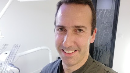 Dr Stéphane DARROUZES, Dentiste à Talence