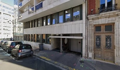 Felhine Lamiae, Dentiste à Neuilly-sur-Seine